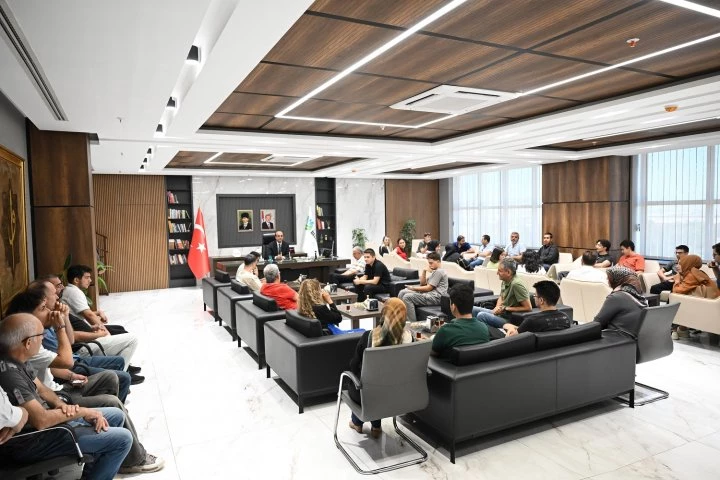 Başkan Geçit, ‘Eğitime Destek’ Projesinden Yararlanan Öğrencilerle Buluştu