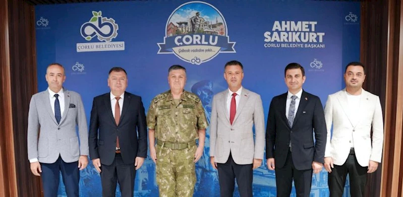Çorlu 5. Kolordu Komutanı Tümgeneral Aksoytürk`ten Başkan Sarıkurt`a İadeiziyaret