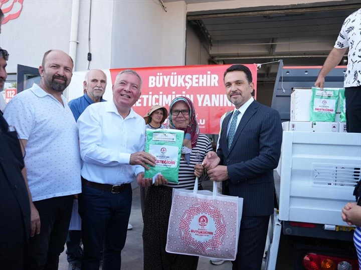 Büyükşehir’den üreticilere bordo bulamacı desteği