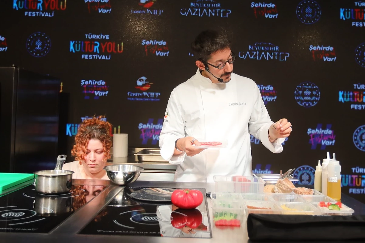 GastroANTEP’te gastronominin kalbi Gaziantep’te attı