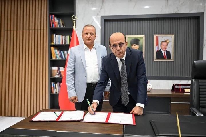 Başkan Geçit, Özalper Mahallesine İnşa Edilecek Taziye Evinin Protokolünü İmzaladı