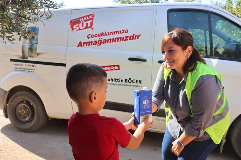 Minikler Halk Süt ile sağlıkla büyüyor