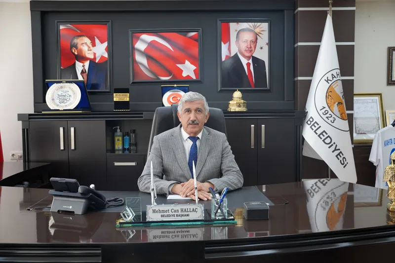 Kahta Belediye Başkanı Hallaç