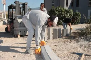 PARKE YOL ÇALIŞMALARI ARALIKSIZ DEVAM EDİYOR