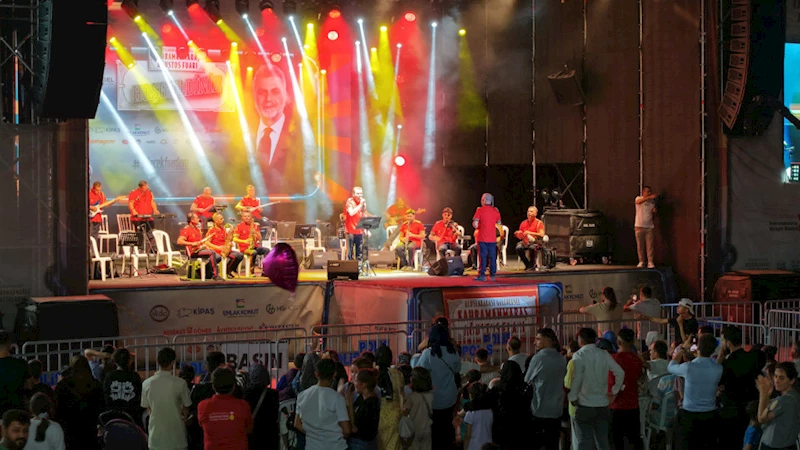 Ağustos Fuarı’nın Final Gününde Büyükşehir’in Bandosu Sahne Aldı