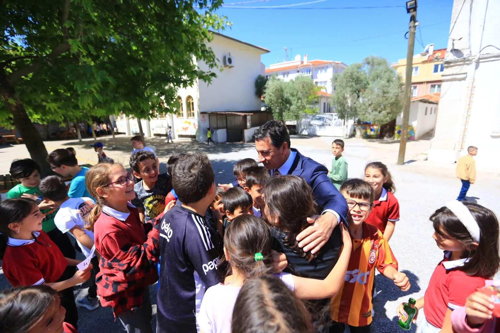 Muğla Büyükşehir’den öğrencilere büyük destek... Akyaka seferlerinde 1 TL