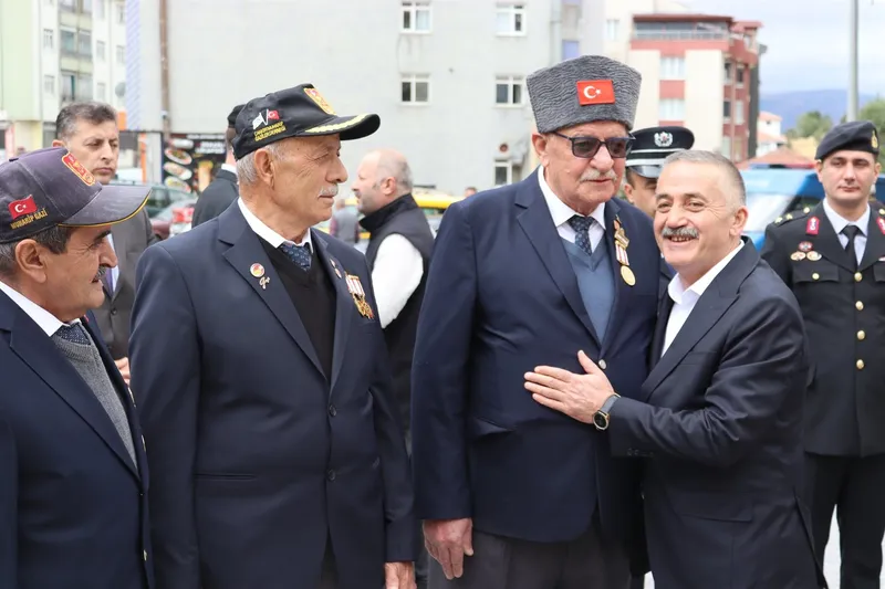 19 Eylül Gaziler Günü Çelenk Sunma Töreni Gerçekleştirildi