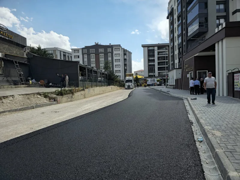 İpekyolu Belediyesi Asfalt Çalışmalarını Hızlandırdı