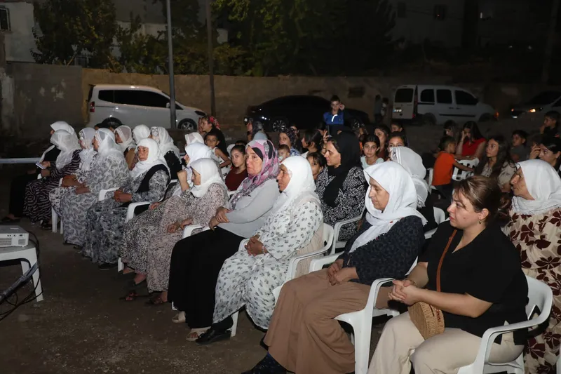 Belediyemiz Kadın Politikaları Müdürlüğü tarafından Cahferi Sadık Mahallesi’nde düzenlenen Kadın Buluşması Programı, Eşbaşkanımız Güler Yerbasan’ın katılımıyla gerçekleşti.