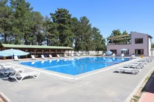 284 kadın yüzme eğitimini tamamladı