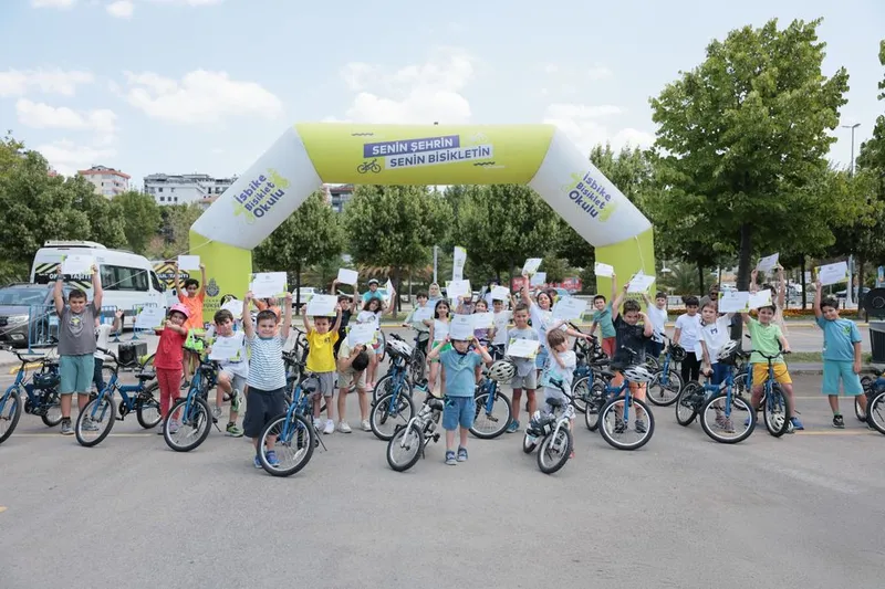İSBİKE BİSİKLET OKULU 2025 SEZONU MEZUNLARINI VERDİ