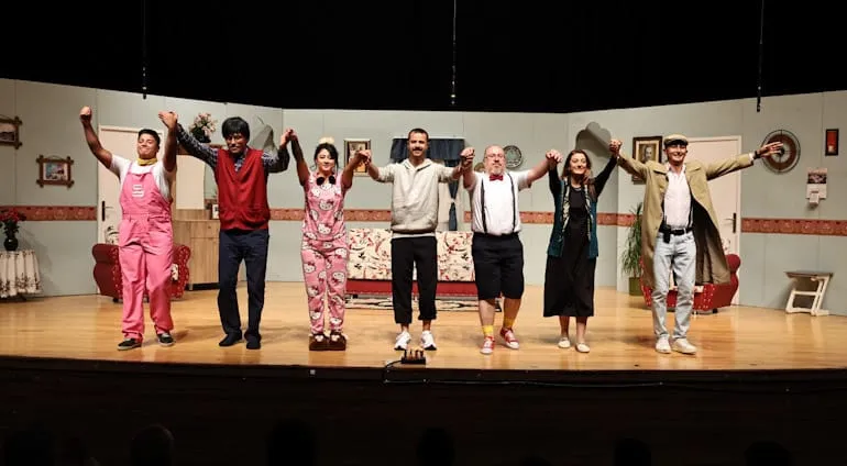 BELEDİYE ŞEHİR TİYATROMUZDAN UNUTULMAZ GÖSTERİ