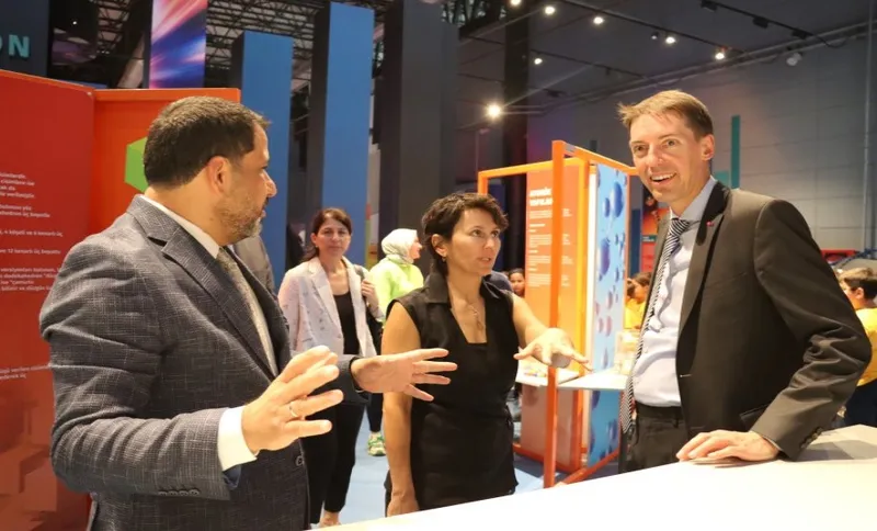 AB DELEGASYONU BAŞKAN VEKİLİ VİLCİNSKAS, ŞANLIURFA BİLİM MERKEZİ’NE HAYRAN KALDI