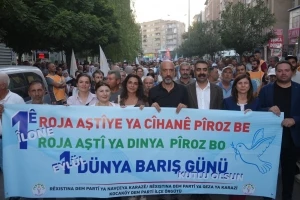 Eşbaşkanlar, 1 Eylül Dünya Barış Günü yürüyüşüne katıldı