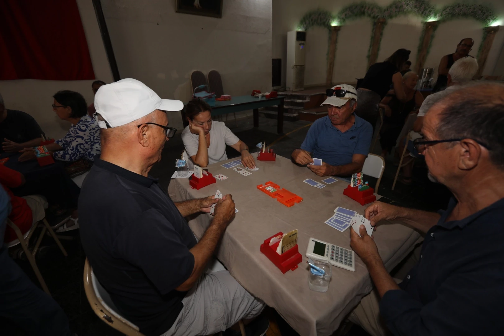Briç tutkunları İzmir Efes Selçuk