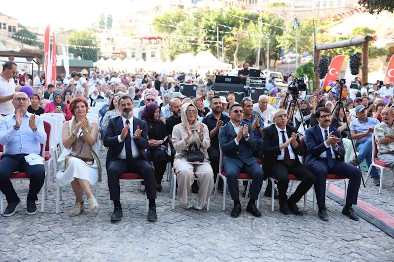 Başkan Arı, 53. Uluslararası Ürgüp Bağ Bozumu Festivali’ne Katıldı