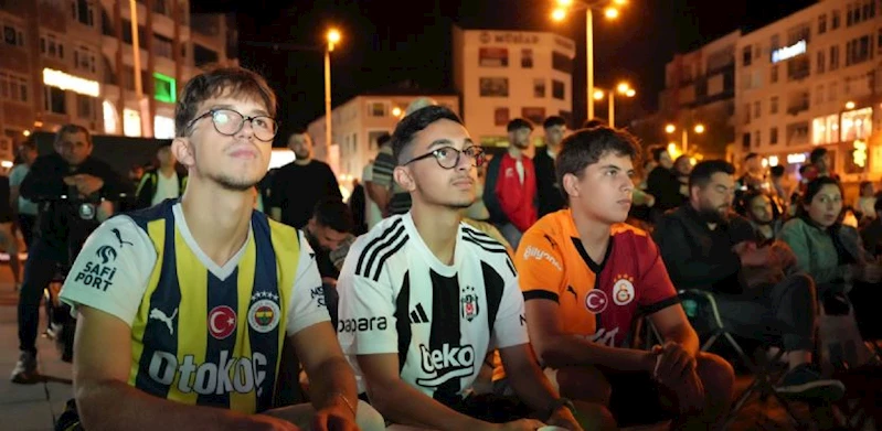 Çorlu`da Millî Heyecanlar Dev Ekranda Yaşandı