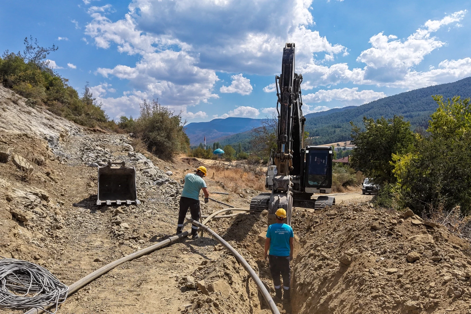 Şehren Mahallesi’ne yeni kaynak ile 2 bin metrelik içme suyu hattı